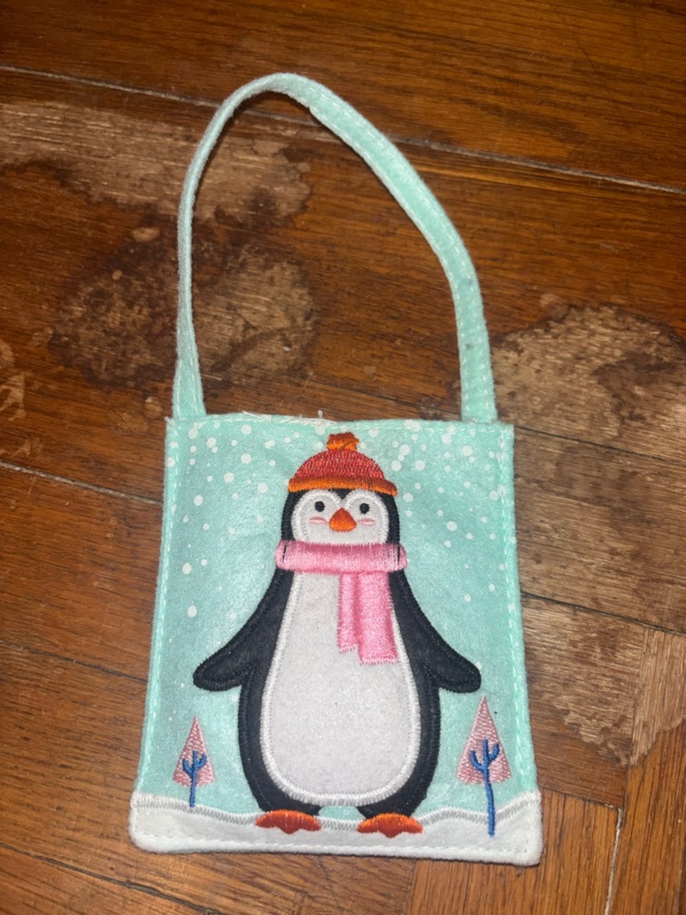 Kids Penguin Felt Shoulder Bag in Mint with Pink Scarf